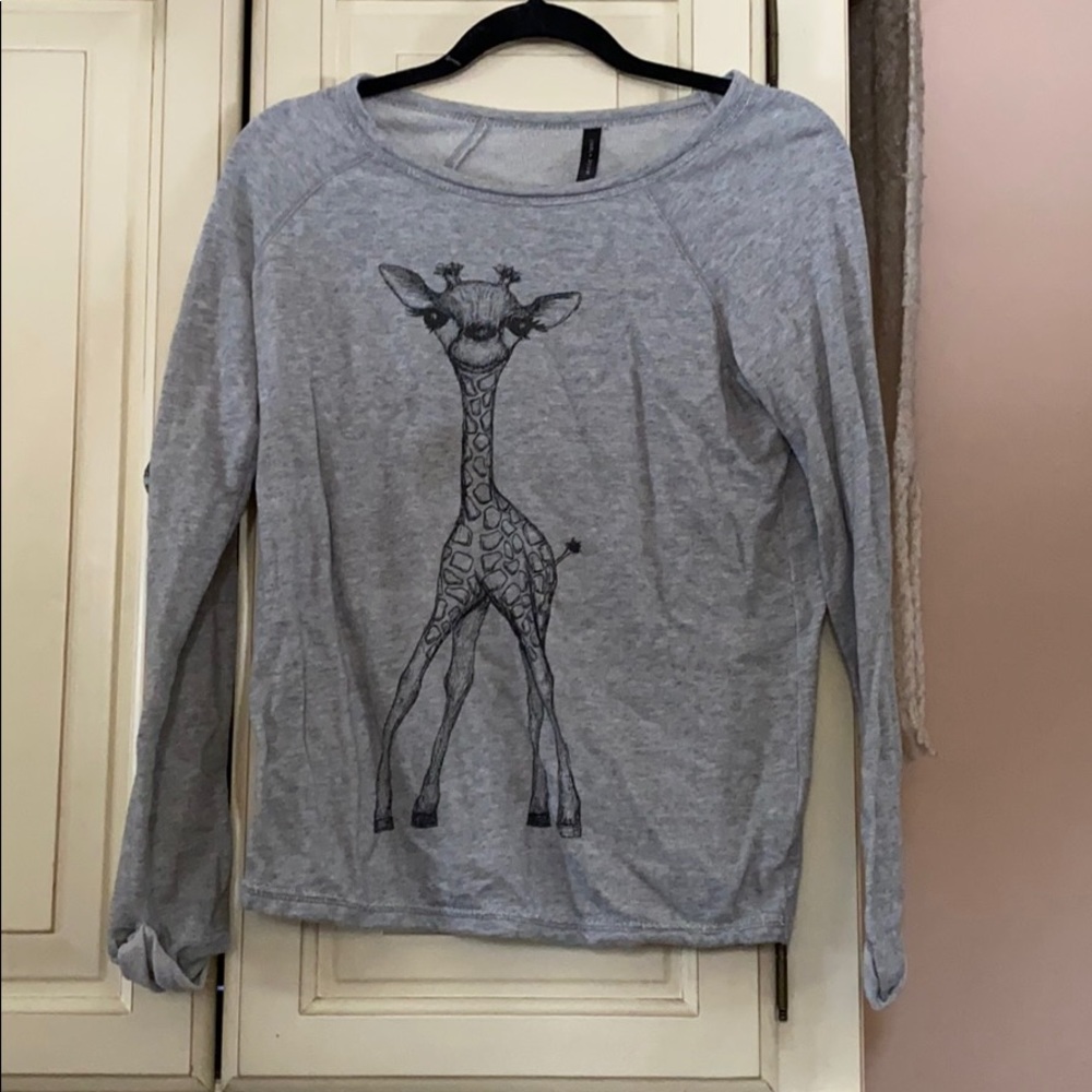 gray giraffe long sleeve